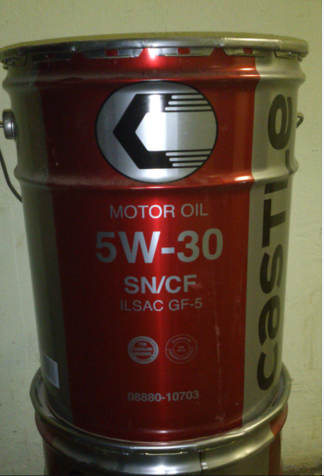 Железное масло. Toyota Motor Oil 5w30 SN/CF. Бочка Тойота 5-30. Toyota 08880-10703. Масло Тойота 5w30 в железной 20 литров.