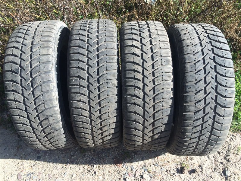 Авита шина. Bridgestone Ice Cruiser 5000 225/70 r16. Шины Бриджстоун зимние 205 55 r17 б/у. 275 70 16бу. Шины б/у 190/60/16 Бриджстоун зимние.