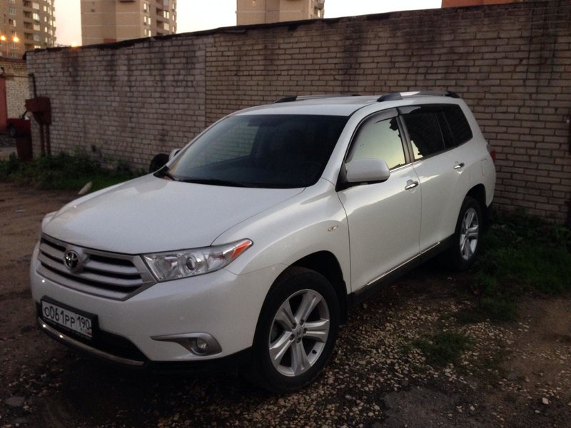 Toyota Highlander 2011 Р±РµР»С‹Р№