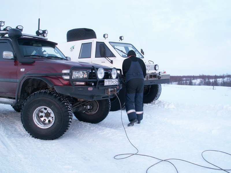 Кто нибудь ставил. ТЛК 80 Арктик Тракс. Arctic Trucks TLC 80. Tlc80 на 38 колесах проходимость. ТЛК 80 irok.