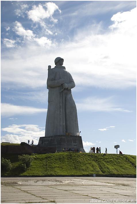 Памятник алеша в мурманске рисунок