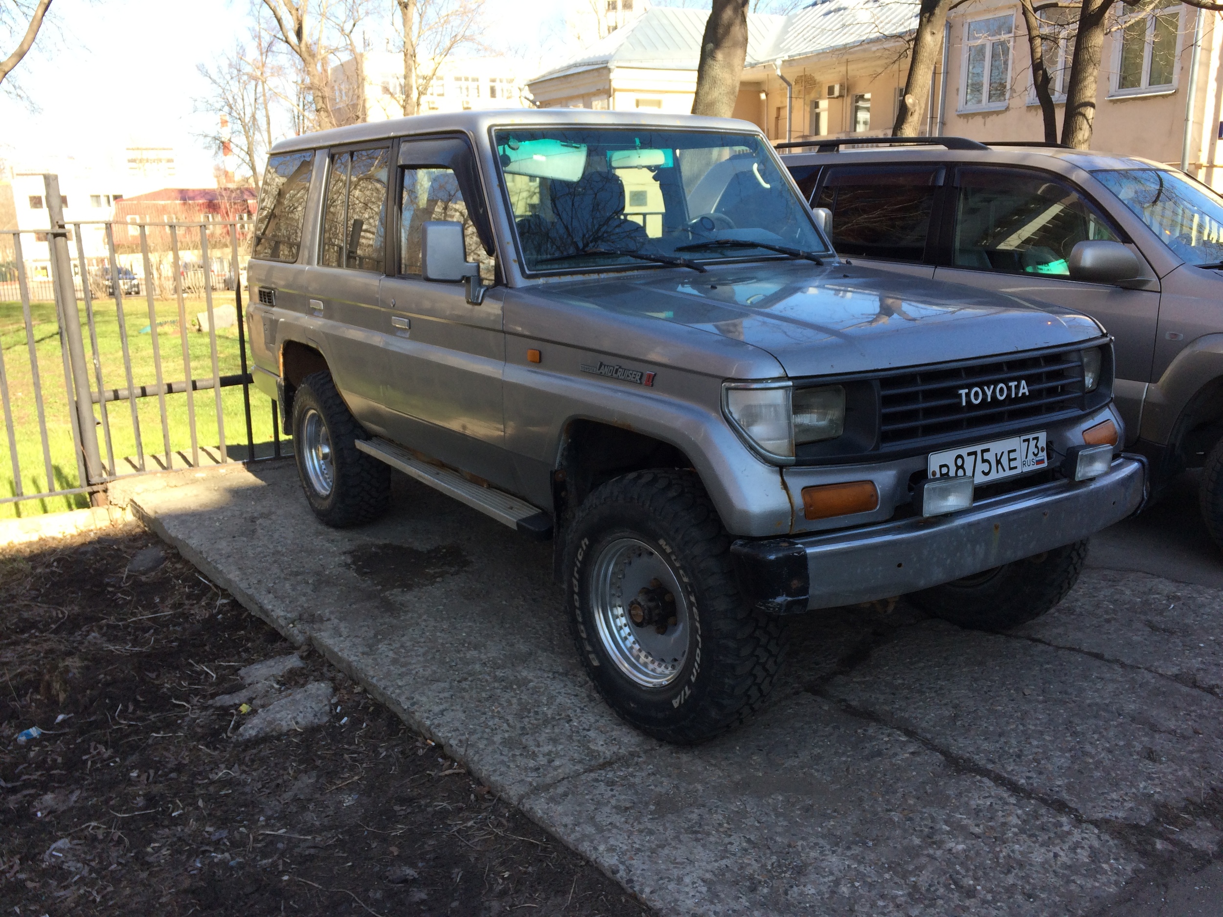 Крузер 2. Toyota Land Cruiser 1993. Toyota Land Cruiser lj79. Toyota Land Cruiser 79 1993 год. Ленд Крузер 70 1993.